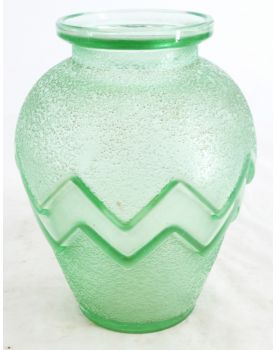 DAUM Granite Vase Green
