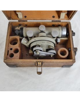 Former ZEISS Incomplete Geometer Box
