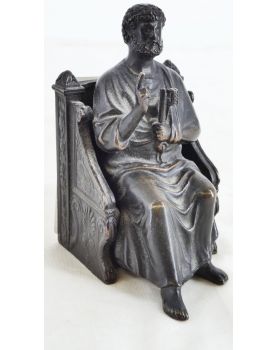 Petite Figurine d’Homme Assis en Bronze