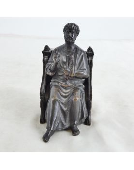 Petite Figurine d’Homme Assis en Bronze
