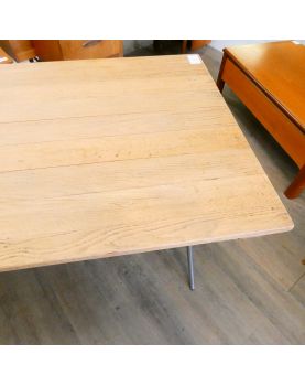 Pliante table with Wooden tray