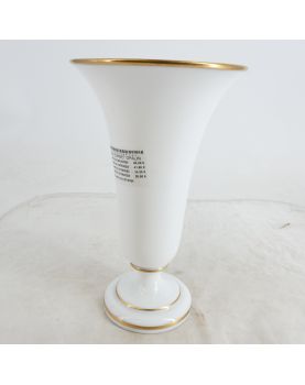 Cornet Vase in Opaline Cartouche Child