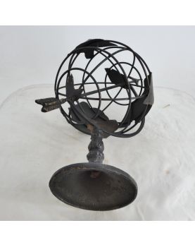 Globe Décoratif en Métal