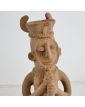 Statuette Cruche en Terre Cuite du Cameroun sur Support Tressée