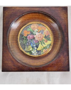 Small Medallion frame Fixed under Floral Deco glass