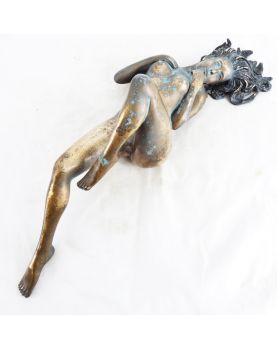 Sujet Femme Nue Allongée en Bronze