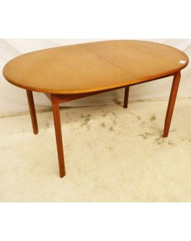 MEREDEW Scandinavian Style Oval Table