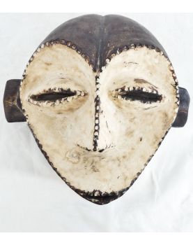 African mask to be determined