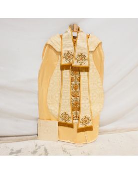 Chasuble Jaune Dorée avec Manipule