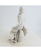 Sujet en Biscuit Blanc Homme Au Pichet