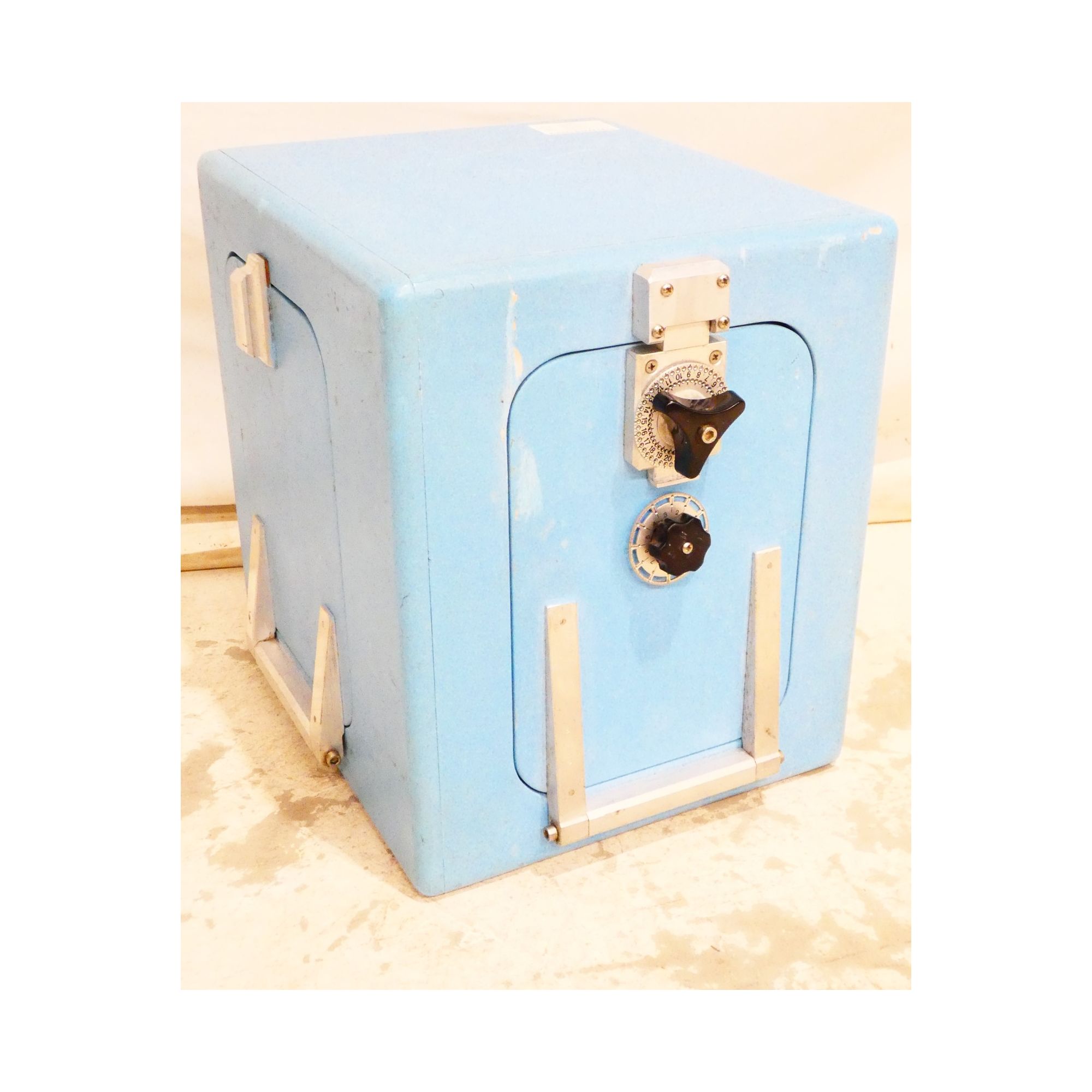 Magic Box to Identify Magic Box to Identify