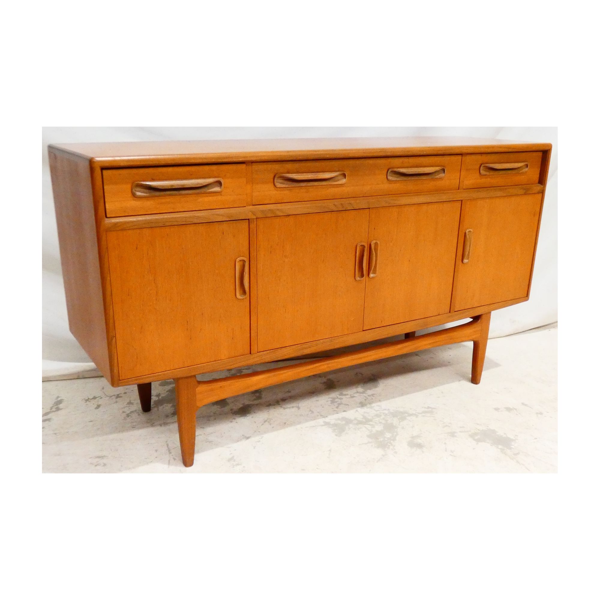 GPLAN Sideboard 3 Drawers 4 Doors GPLAN Sideboard 3 Drawers 4 Doors