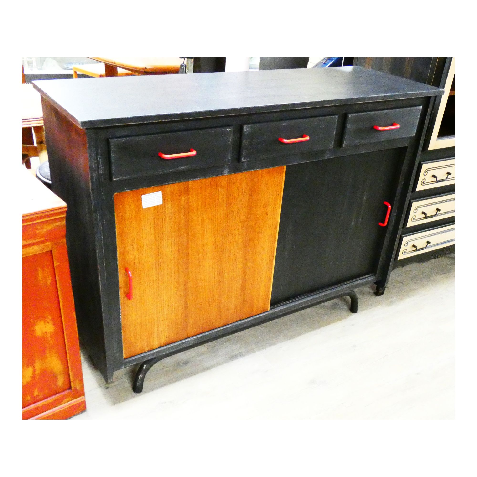 Refurbished Sideboard with 3 Drawers and 2 Sliding Doors Refurbished Sideboard with 3 Drawers and 2 Sliding Doors