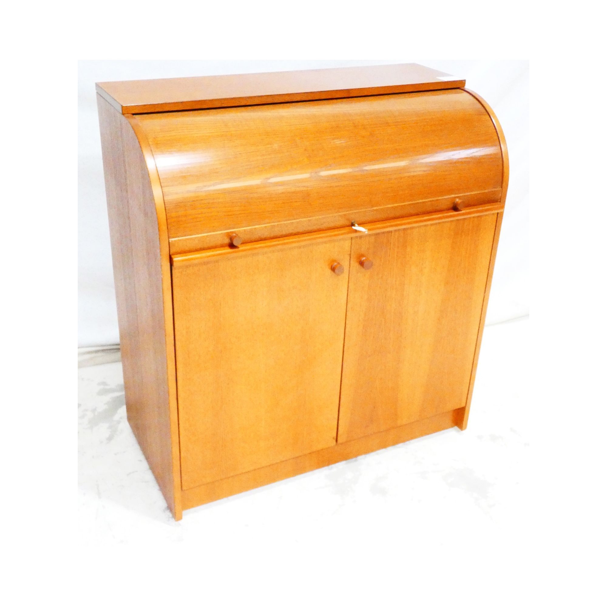 Meuble à Cylindre 2 Portes Style Scandinave avec Clé Meuble à Cylindre 2 Portes Style Scandinave avec Clé
