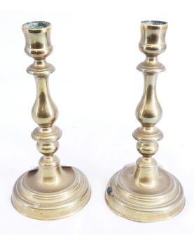 Paire de Bougeoirs en Bronze