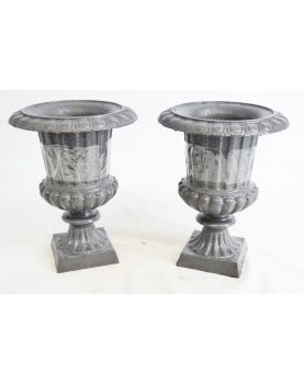 Paire de Petites Vases Médicis Peint en Gris