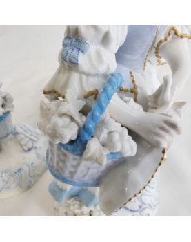 Couple en Porcelaine Polychrome