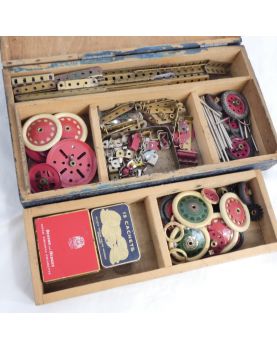 Ancienne Boîte de Jeu en Bois MECCANO