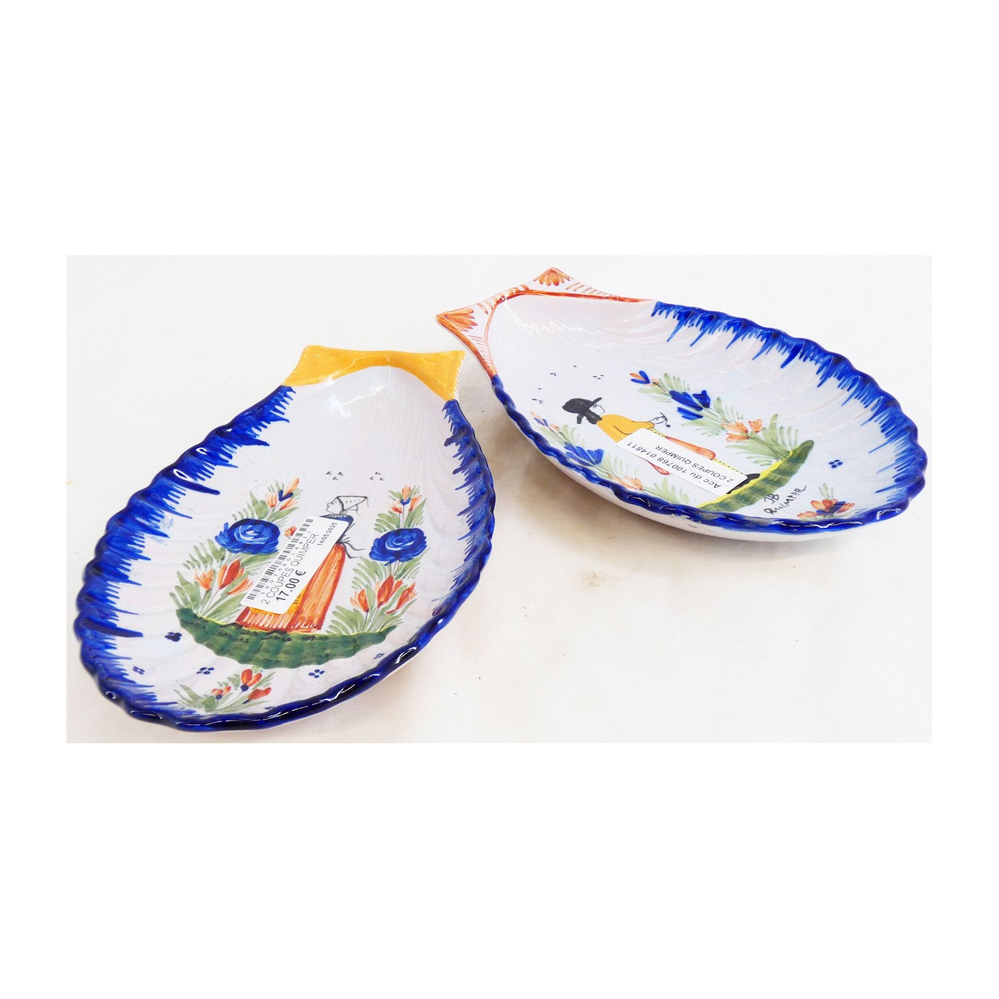 Paire de Coupes QUIMPER en Forme de Coquillage Paire de Coupes QUIMPER en Forme de Coquillage
