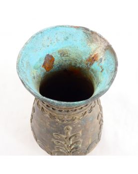 Petit Vase Indien en Laiton Ciselé
