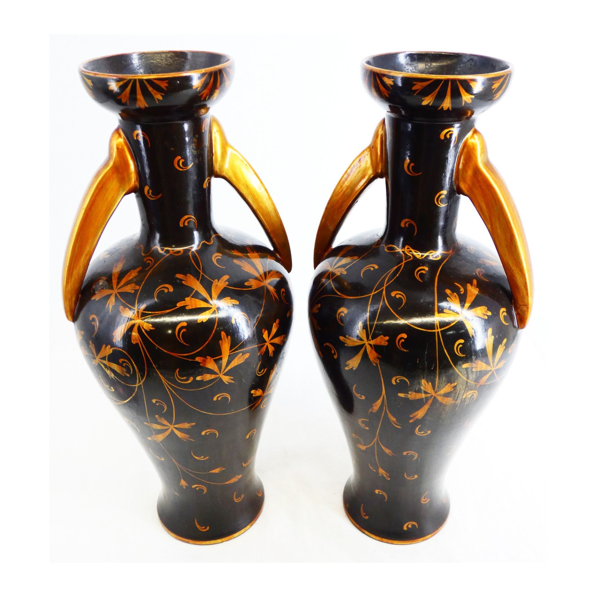Paire de Vases en Céramique Doré Signé P. HEUZÉ Paire de Vases en Céramique Doré Signé P. HEUZÉ