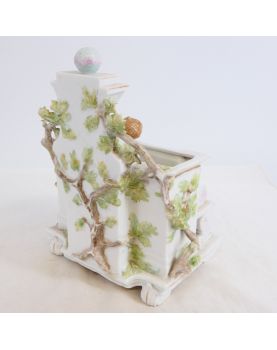 Jardinière Fillette Aux Pigeons en Porcelaine