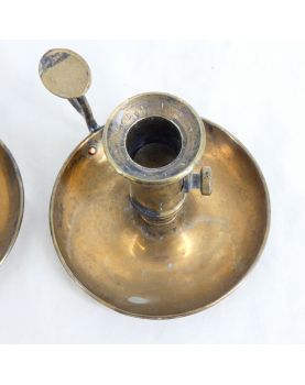 Paire de Bougeoirs à Poussoir