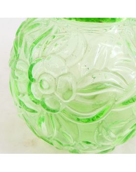 Vase en Verre Moulé Vert