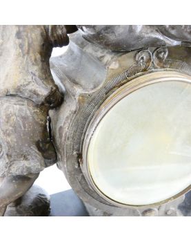 Pendule en Régule Sujet Femme et Enfant à Restaurer avec Balancier