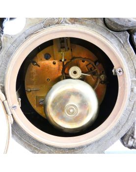 Pendule en Régule Sujet Femme et Enfant à Restaurer avec Balancier