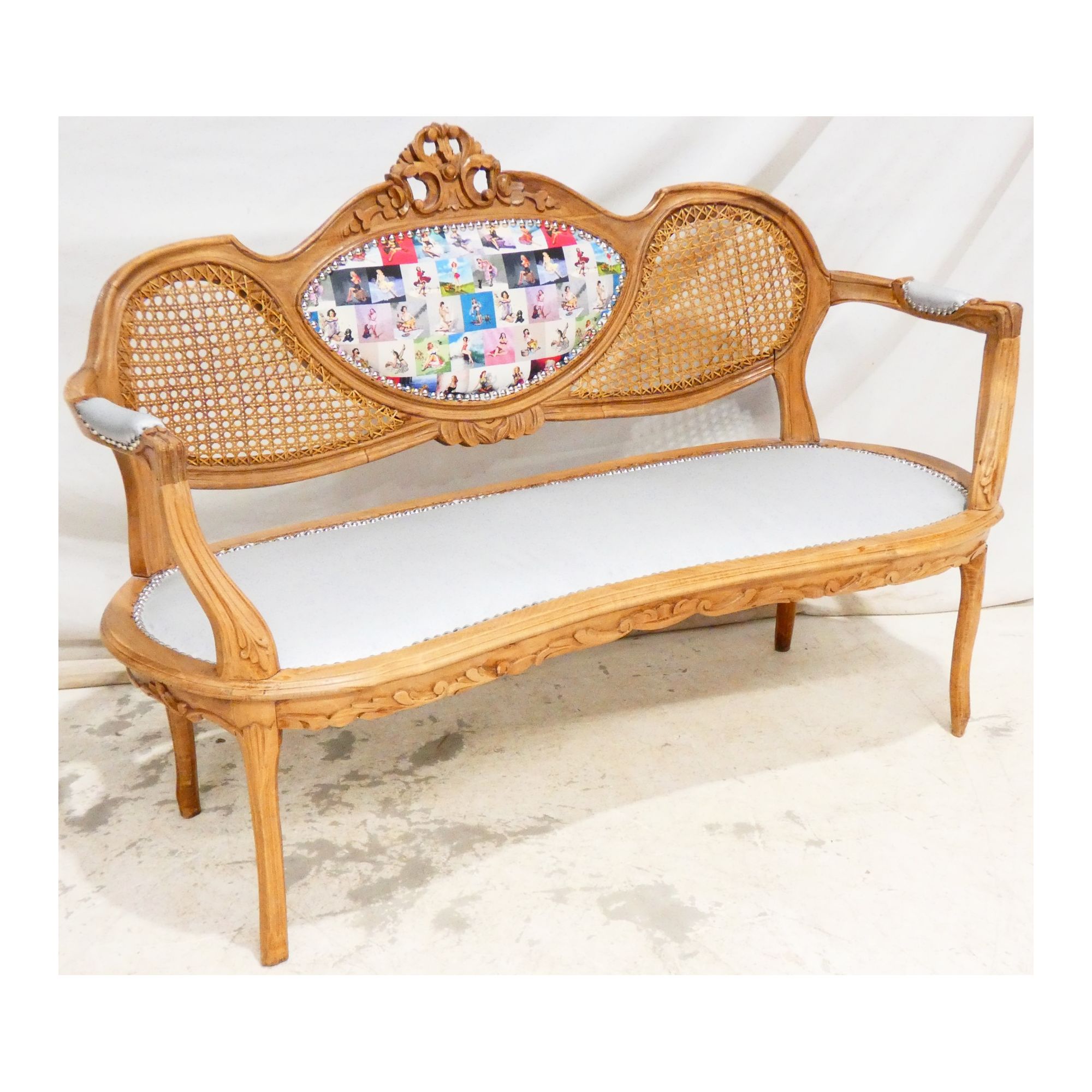 Pin-up Cane Bench Pin-up Cane Bench
