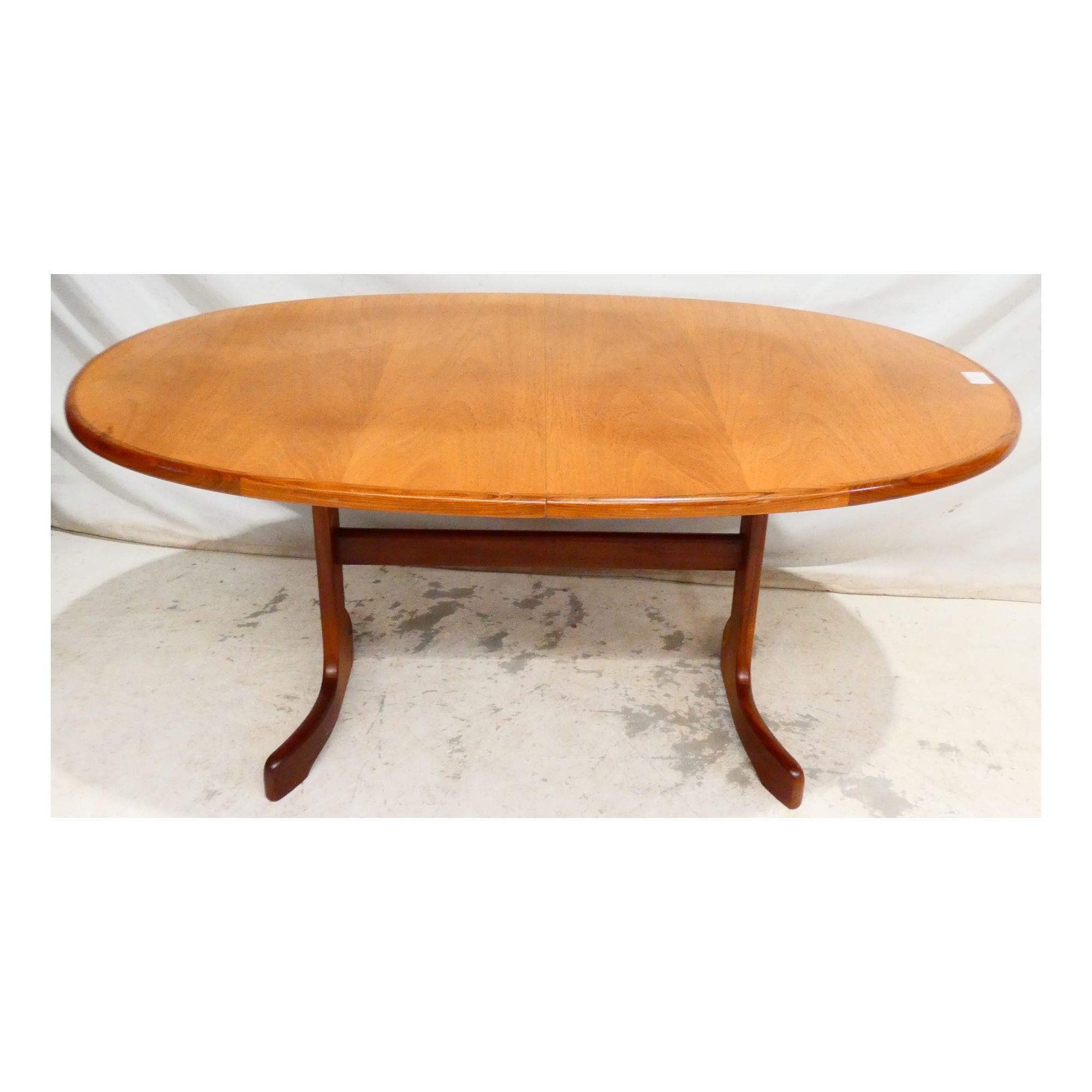 GPLAN Table Ovale Allonge Papillon GPLAN Table Ovale Allonge Papillon