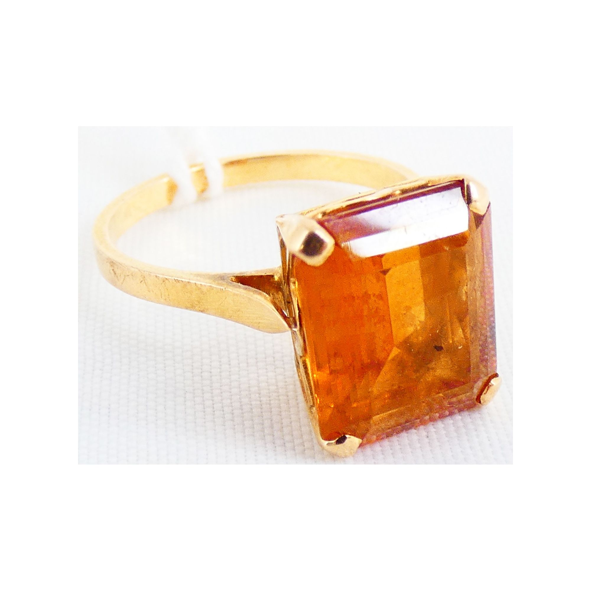 Bague en Or 18k 3.70 Grammes avec Citrine Bague en Or 18k 3.70 Grammes avec Citrine