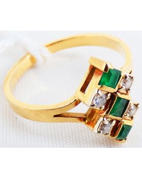 Bague en Or Jaune 18k Pierres Vertes 3 Grammes