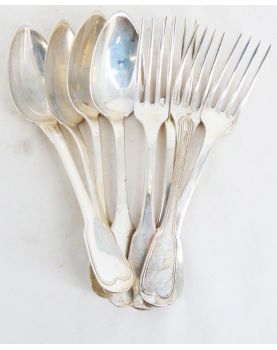 Lot de Couverts en Argent 610 Grammes