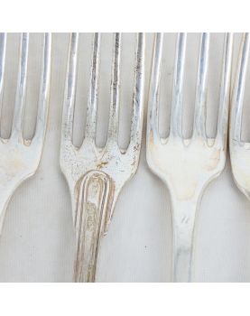 Lot de Couverts en Argent 610 Grammes