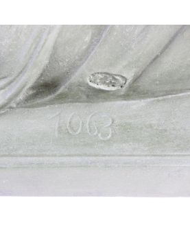Grand Plâtre Art Déco Femme Aux Chiens Patiné Verte