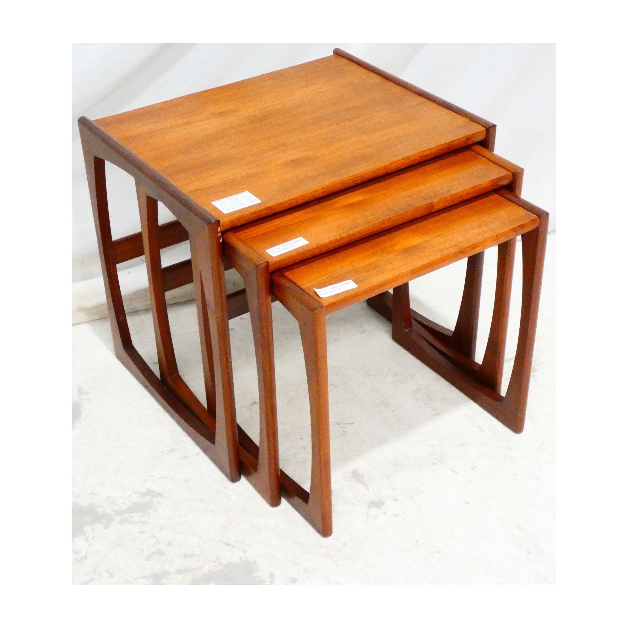 GPLAN Série de 3 Tables Gigognes GPLAN Série de 3 Tables Gigognes