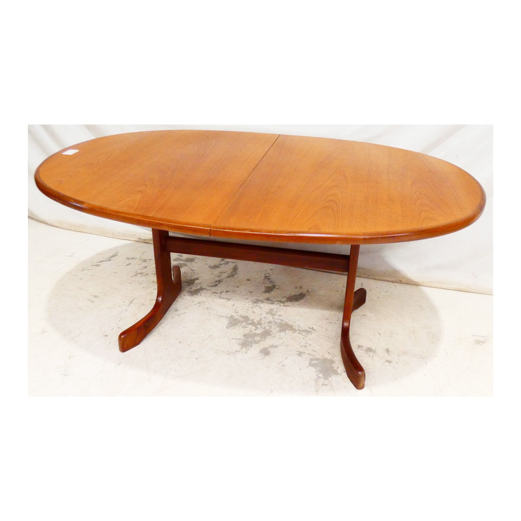 GPLAN Table Ovale Allonge Papillon GPLAN Table Ovale Allonge Papillon
