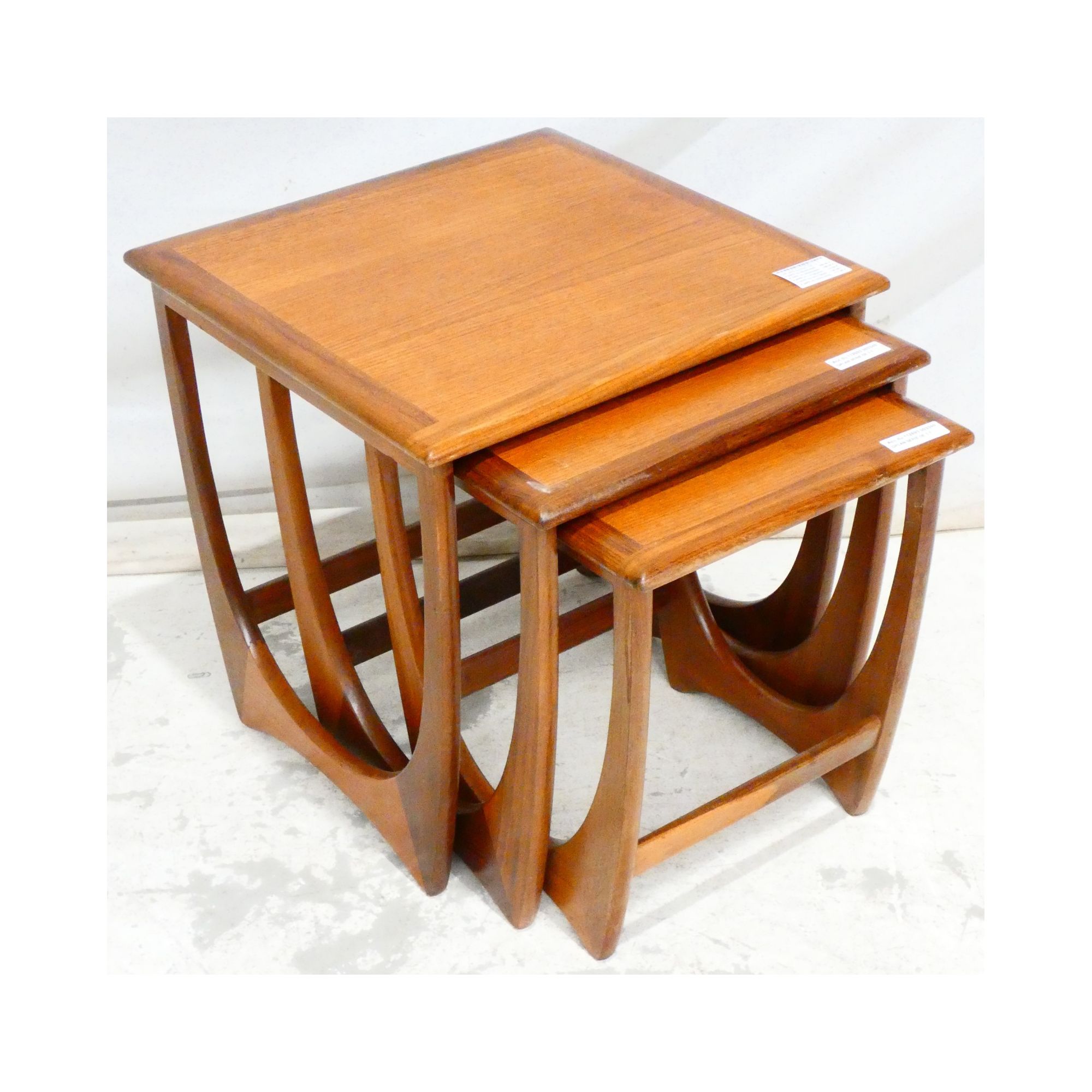 GPLAN Série de 3 Tables Gigognes GPLAN Série de 3 Tables Gigognes