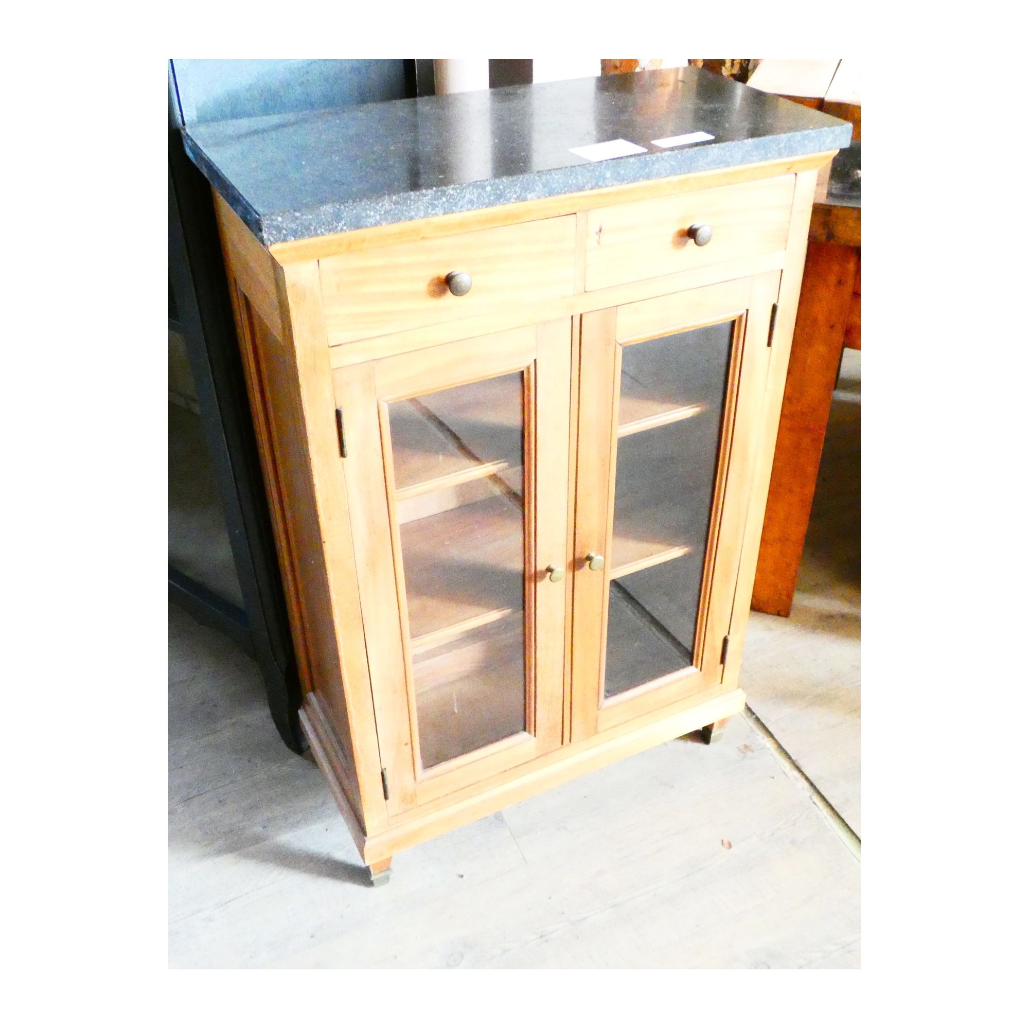 Petit Meuble Dessus Marbre 2 Portes Vitrées 2 Tiroirs Petit Meuble Dessus Marbre 2 Portes Vitrées 2 Tiroirs
