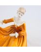 Sujet Elégante en Porcelaine Anglaise ROYAL DOULTON