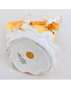 Sujet Elégante en Porcelaine Anglaise ROYAL DOULTON
