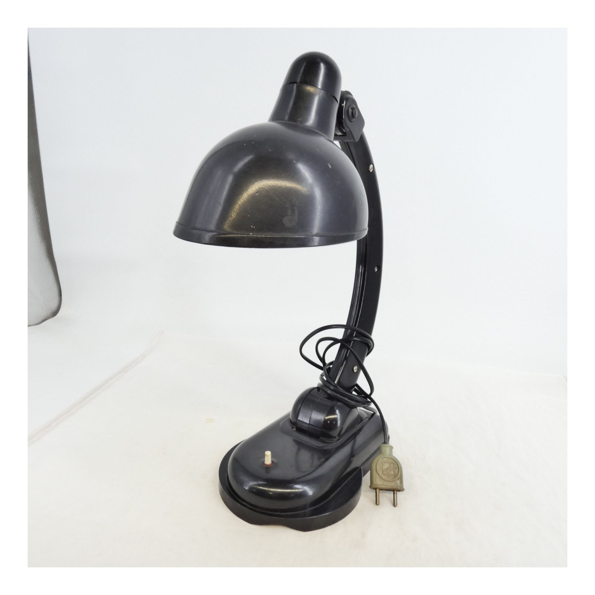 Black Bakelite Lamp from the 1940s Black Bakelite Lamp from the 1940s