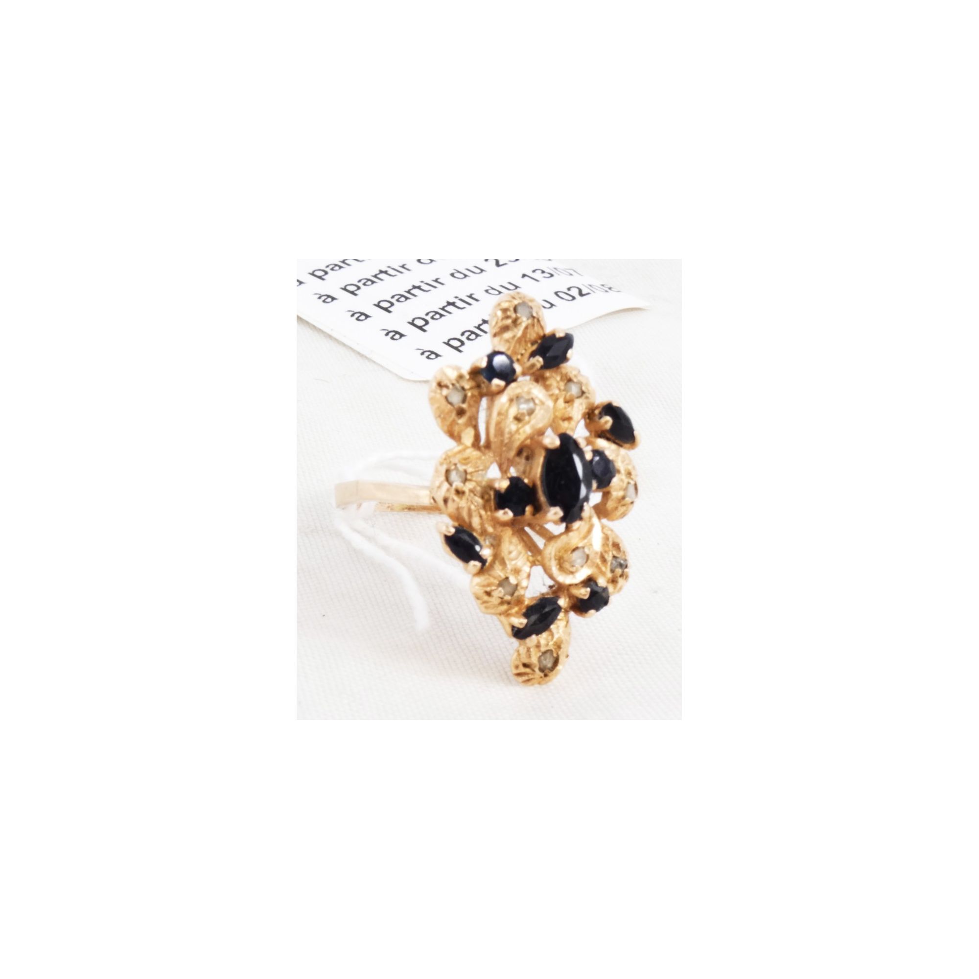Bague en Or 14k avec Pierres Noires 5.2 Grammes Bague en Or 14k avec Pierres Noires 5.2 Grammes