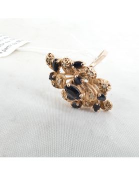 14k Gold Ring with Black Stones 5.2 Grams