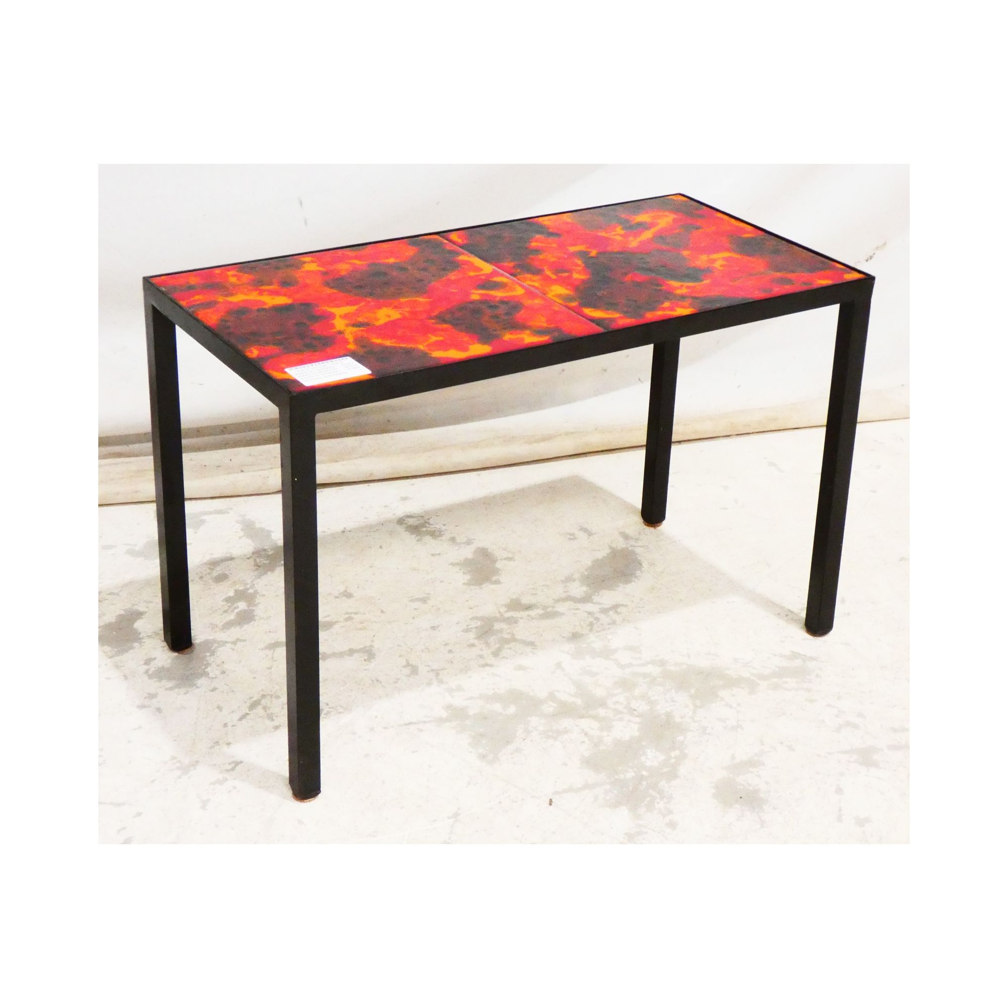 Table Basse Vintage avec Carreaux Rouges Non Fixé Table Basse Vintage avec Carreaux Rouges Non Fixé