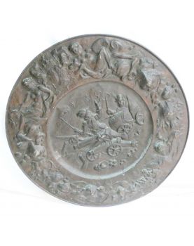 Grand Panneau Rond en Cuivre Repoussé