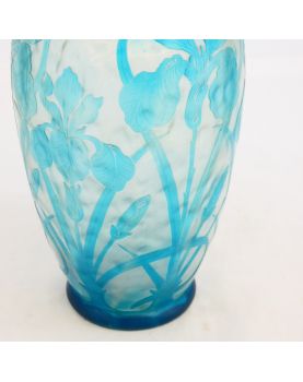 Vase Iris Bleue Cristallerie de Pantin