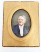 Portrait sur Porcelaine Cadre Bois Doré FERY
